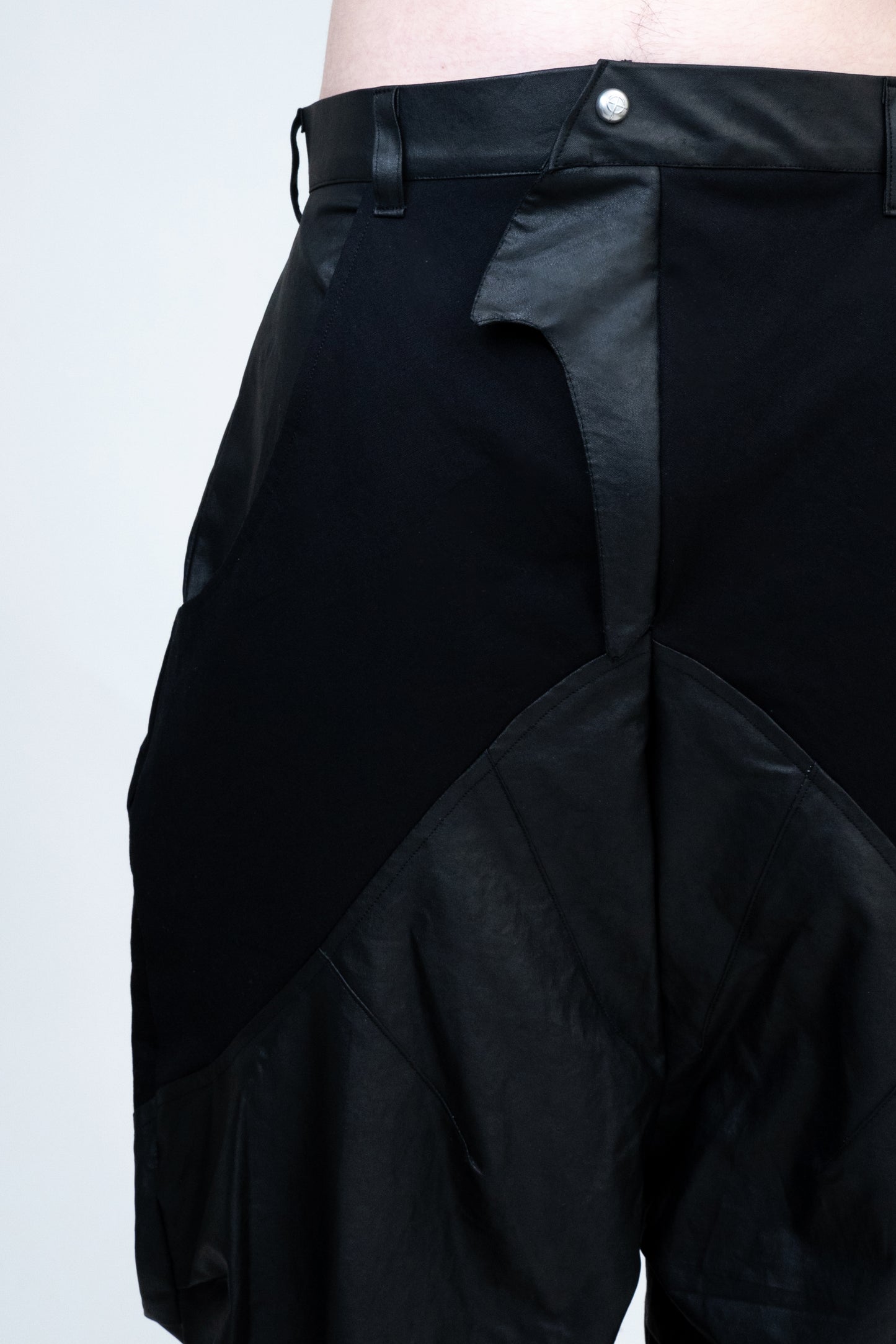 RHITTA WAXED PARACHUTE PANTS
