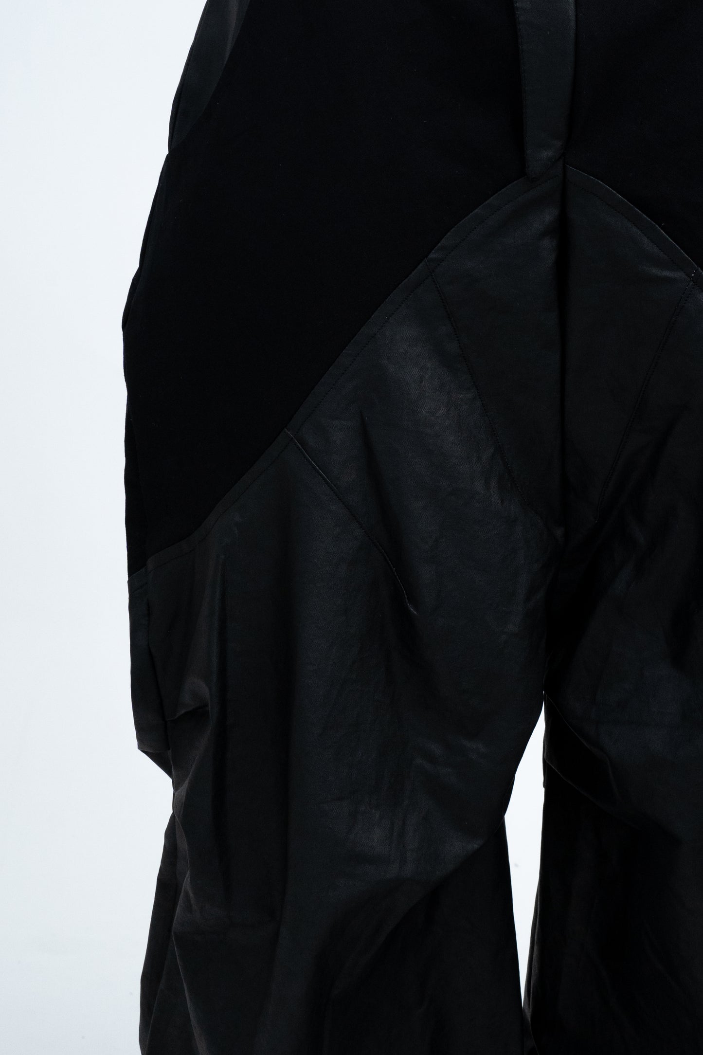 RHITTA WAXED PARACHUTE PANTS